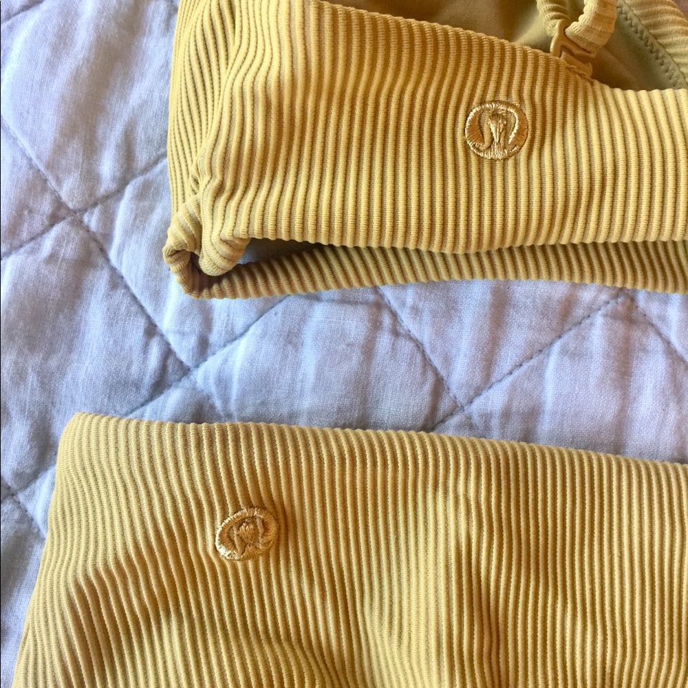 lululemon bikini size 4, lightly worn!